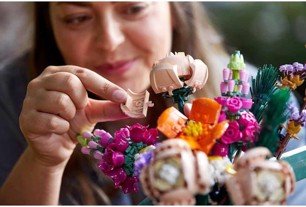 Lego 10280 Creator Expert Çiçek Buketi Görseli