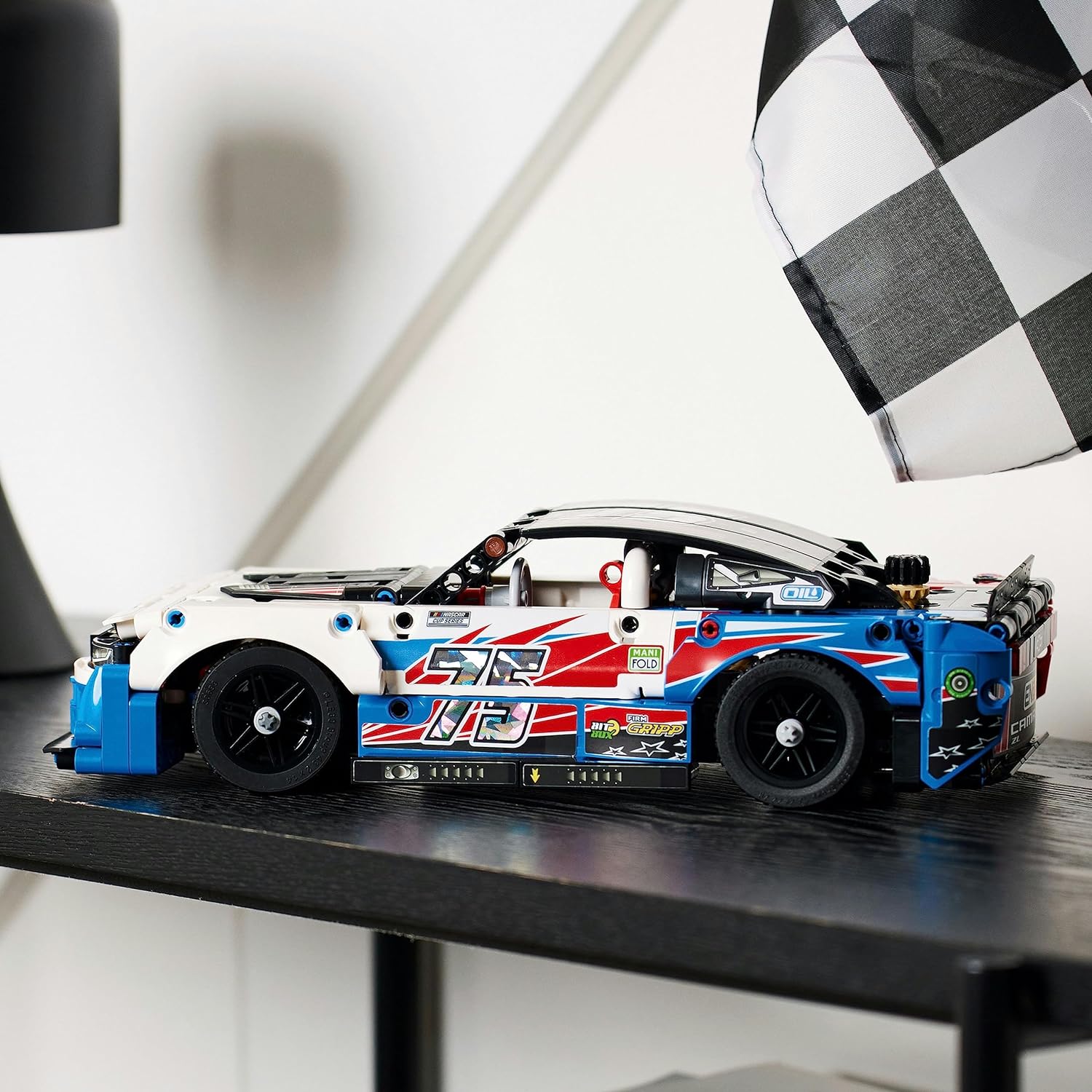 Lego 42153 Technic Nascar Yeni Nesil Chevrolet Camaro Zl1 Görseli