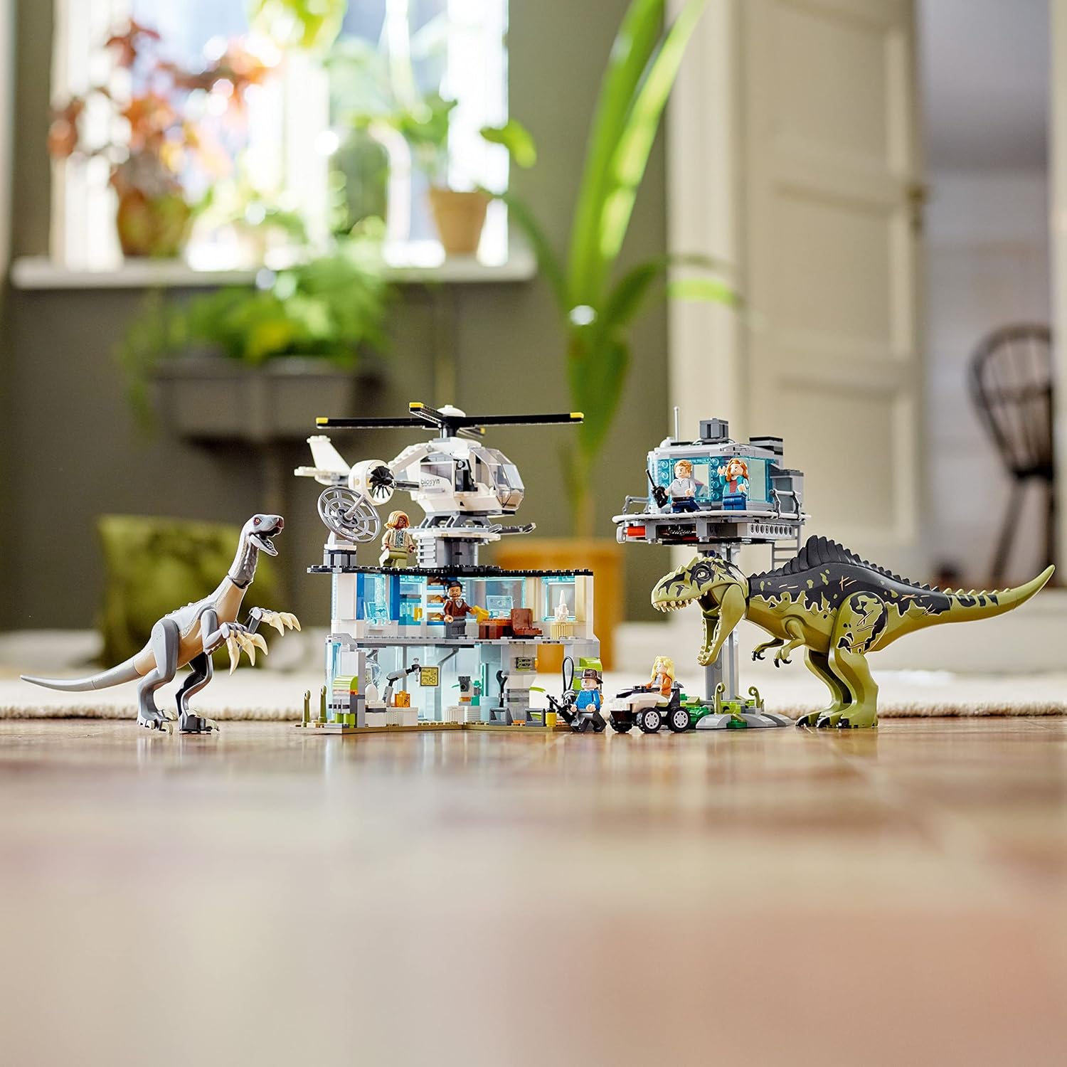 Lego 76949 Jurassic World Giganotosaurus Ve Therizinosaurus Saldırısı Görseli