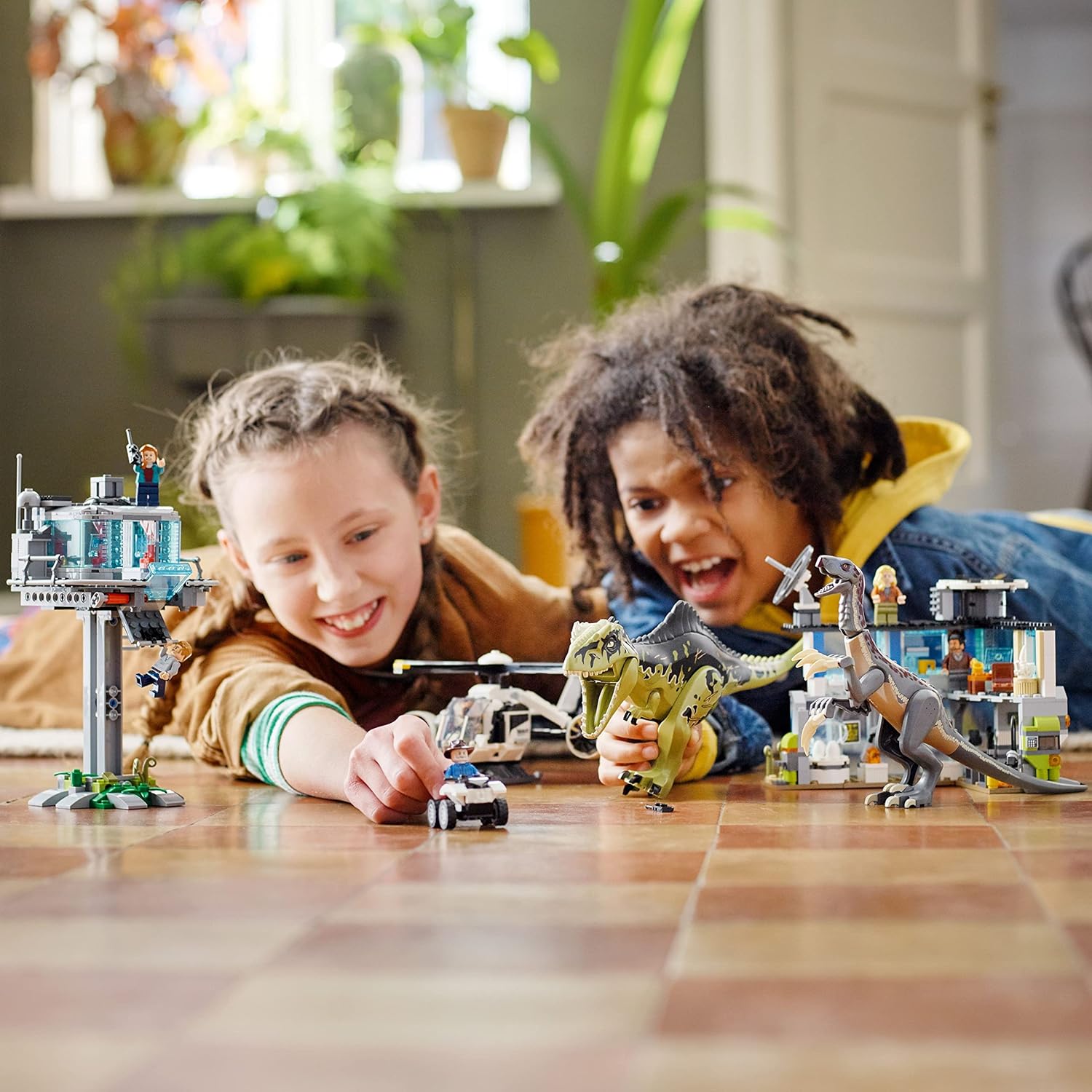 Lego 76949 Jurassic World Giganotosaurus Ve Therizinosaurus Saldırısı Görseli