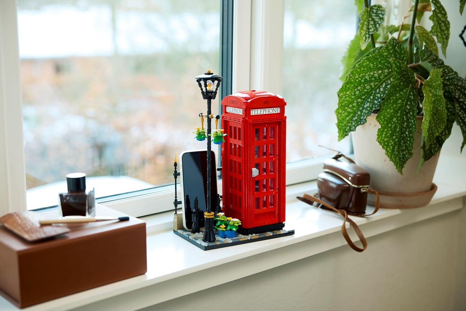 Lego 21347 Ideas Kırmızı Londra Telefon Kulübesi Görseli