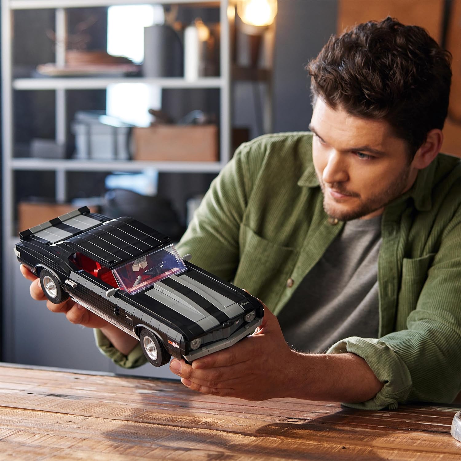 Lego 10304 Icons Chevrolet Camaro Z28 Görseli