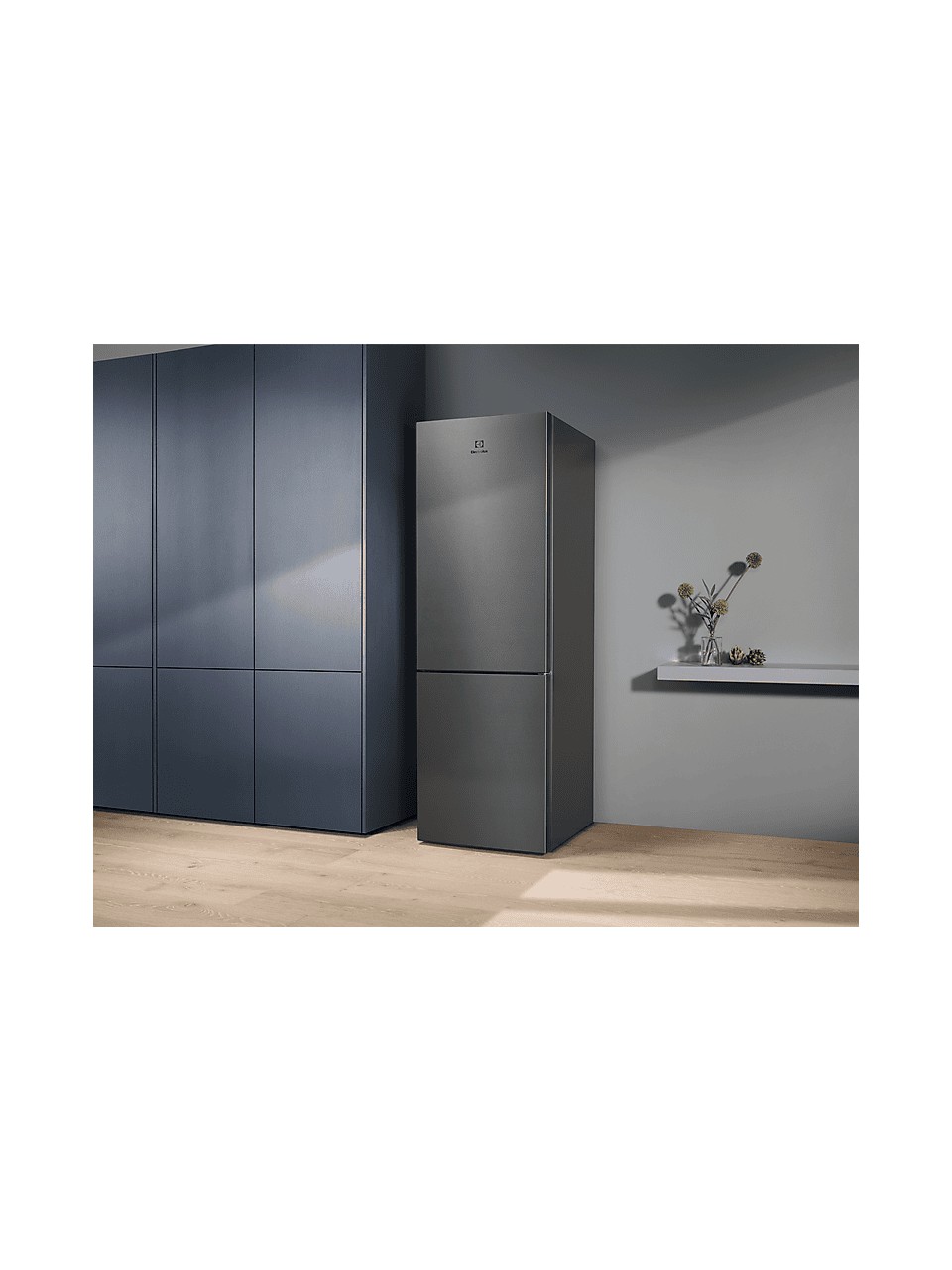 Electrolüx Lnt5me32u1 331 Lt. No Frost Combi Tipi Buzdolabı Görseli
